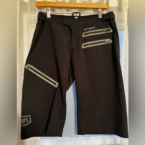 - 100% Airmatic Mountain Bike Riding Shorts Women’s Large Black Stretch Mesh